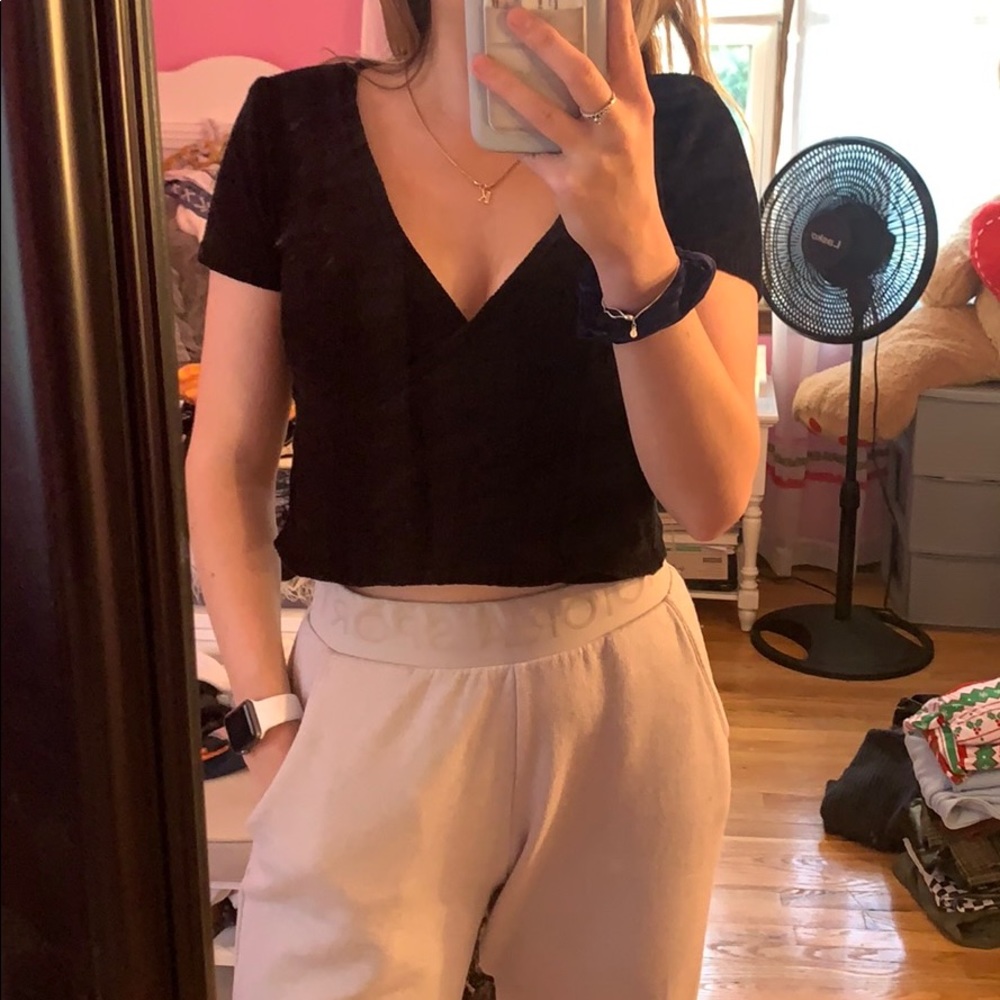 Urban outfitters crop top- NEVER WORN